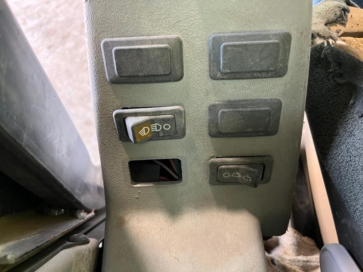 2000-bobcat-331e-image-30