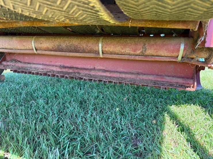 heston-555t-round-hay-baler-(one-owner)-image-13