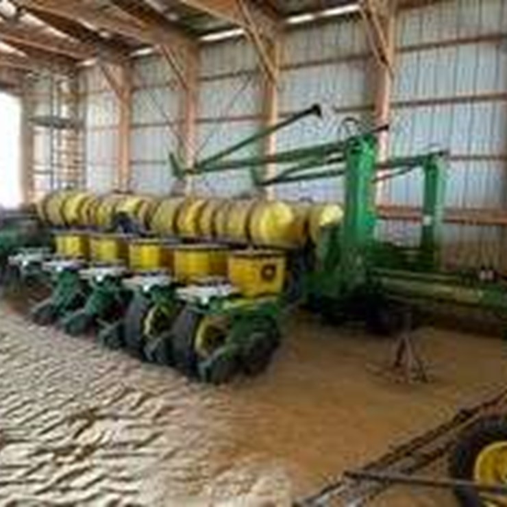 JOHN DEERE 1770