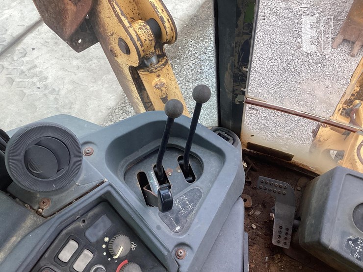 2005-deere-310sg-image-21
