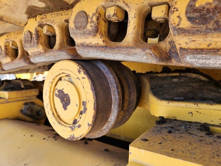 2023-deere-700l-image-10