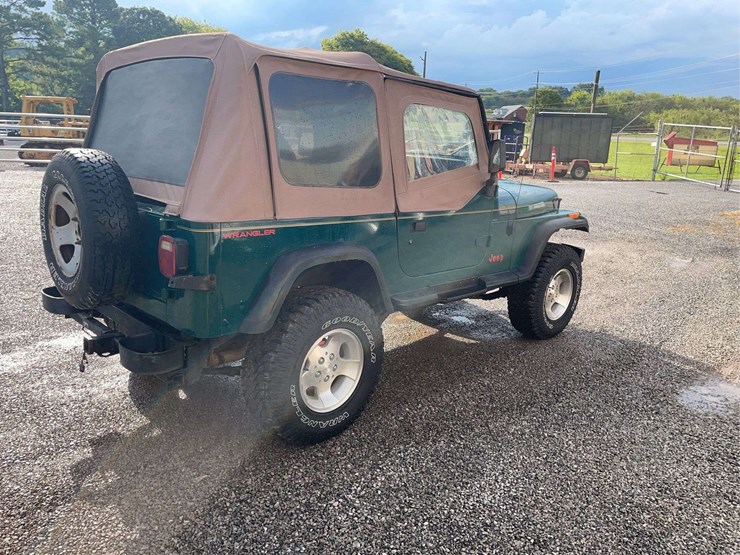 1994-jeep-wrangler-image-7