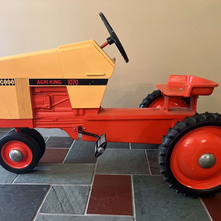 Case Agri King 1070 Pedal Tractor Ertl