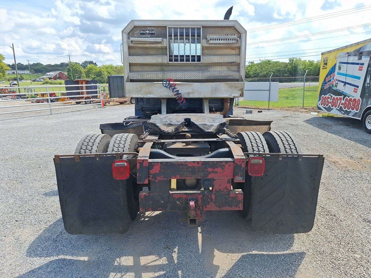 ford-l9000-image-8
