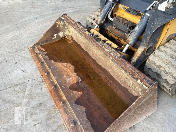 2020-deere-333g-image-9