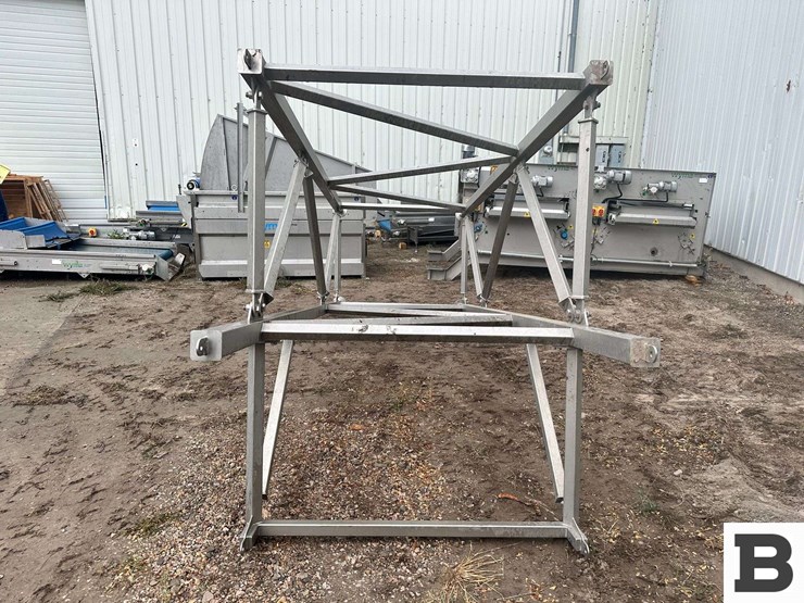 metal-stand---corinne,-ut-image-4