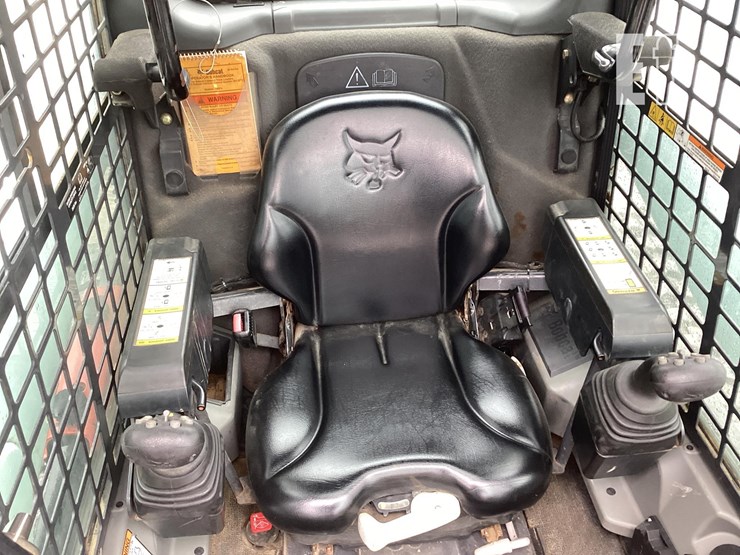 2015-bobcat-t870-image-14