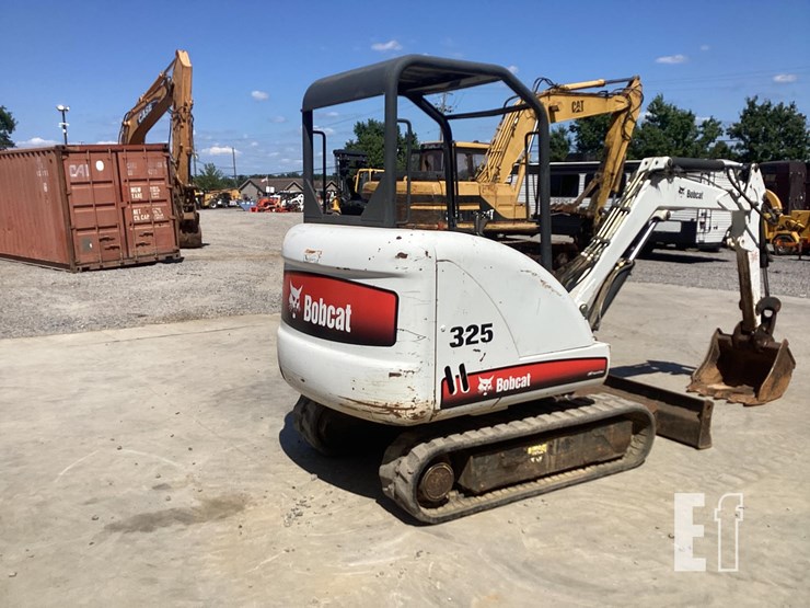 2011-bobcat-325g-image-4