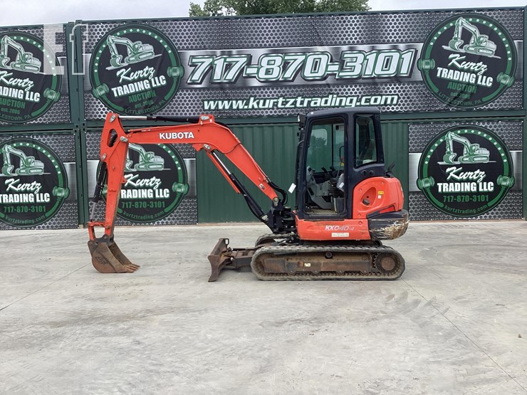 2017-kubota-kx040-4-image-1