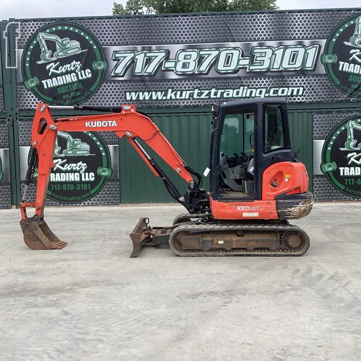 2017 KUBOTA KX040-4