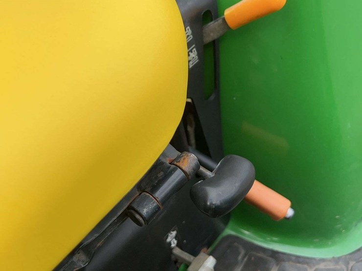 john-deere-3120-image-24