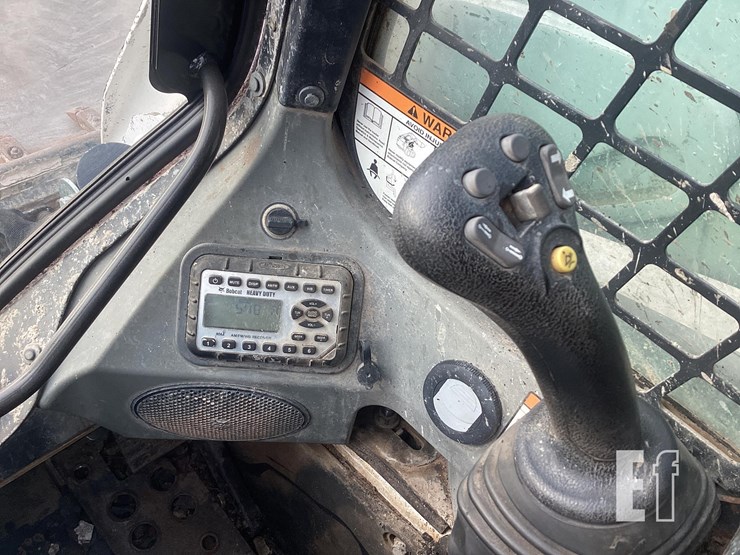 2020-bobcat-t595-image-16