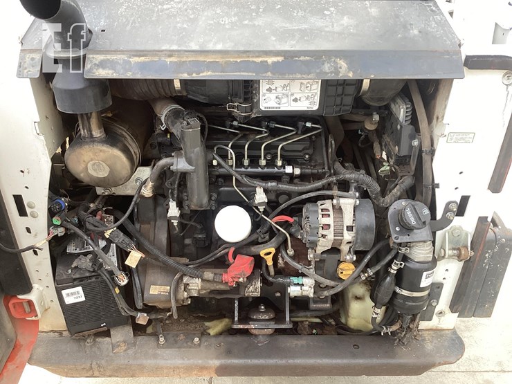 2020-bobcat-t595-image-13