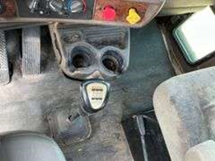 2006-kenworth-t800-image-14