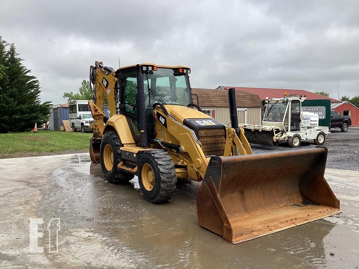 2019-caterpillar-440-image-6