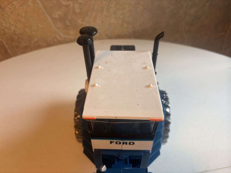 1/16-ford-fw-60-4wd-ertl-image-8