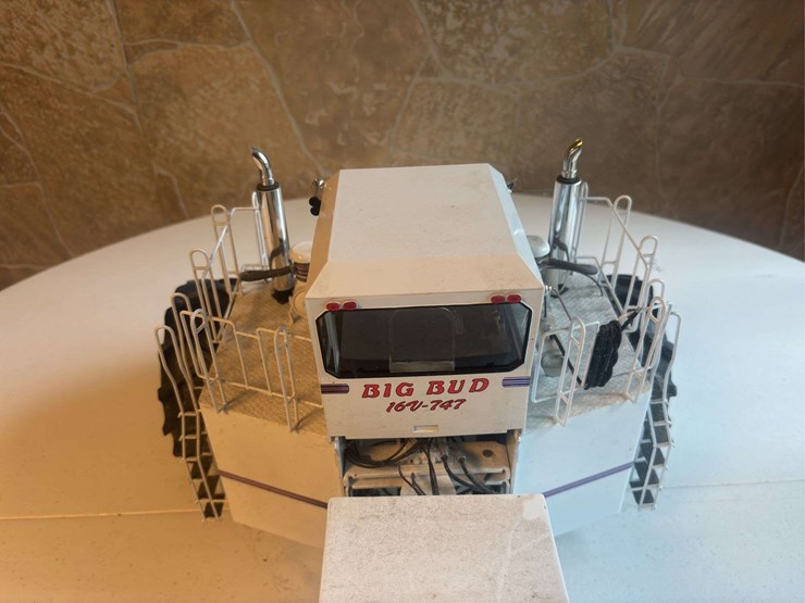1/16-big-bud-747-tractor-dcp-image-13