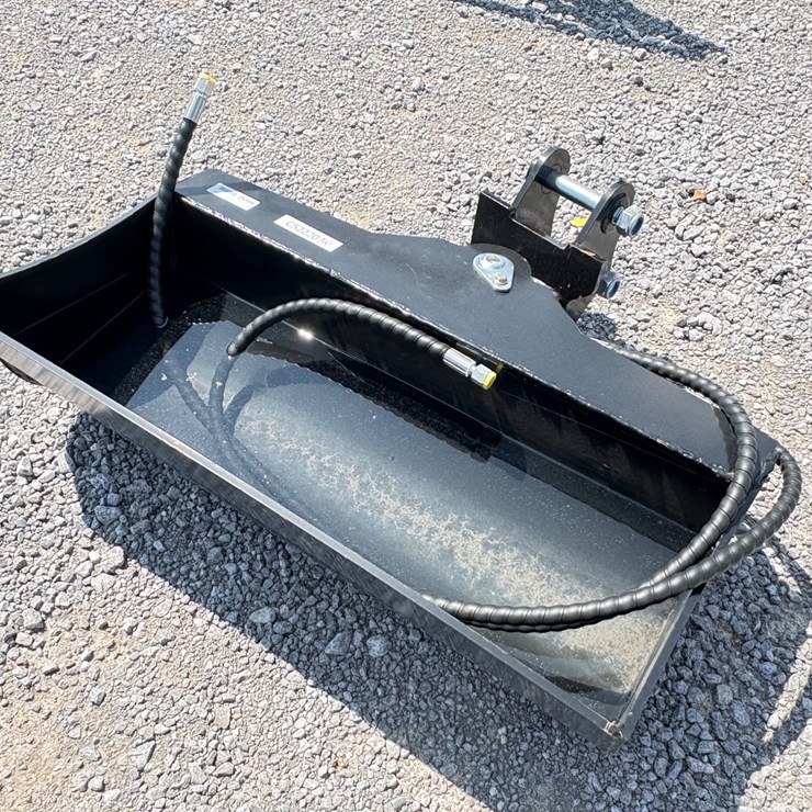#28500 • TILT BUCKET