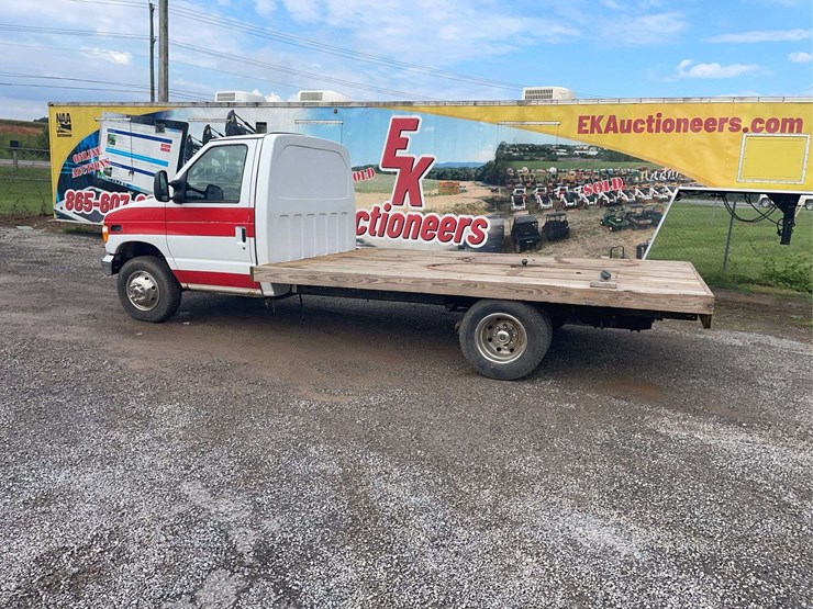 2007-ford-e450-image-3