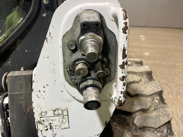 2018-bobcat-s650-image-11