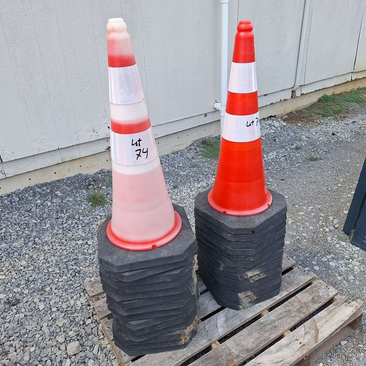 APPROX (28) UNUSED TRAFFIC SAFETY CONES