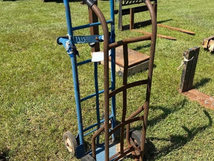 (2)-hand-trucks-image-1
