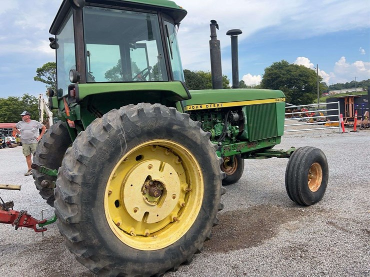 john-deere-4430-image-4