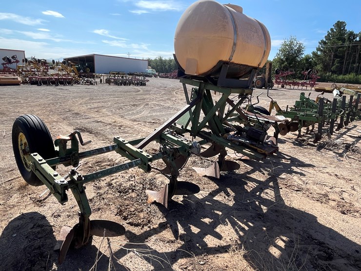 #9102-•-custom-3-pt-chisel-tillage-unit-with-poly-drum-image-6