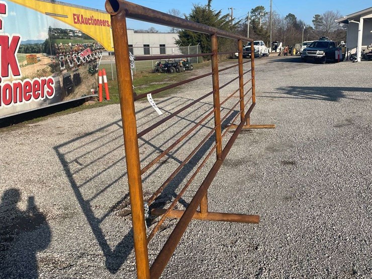 qty-(1)-24'-freestanding-pipe-fence-panel-image-5