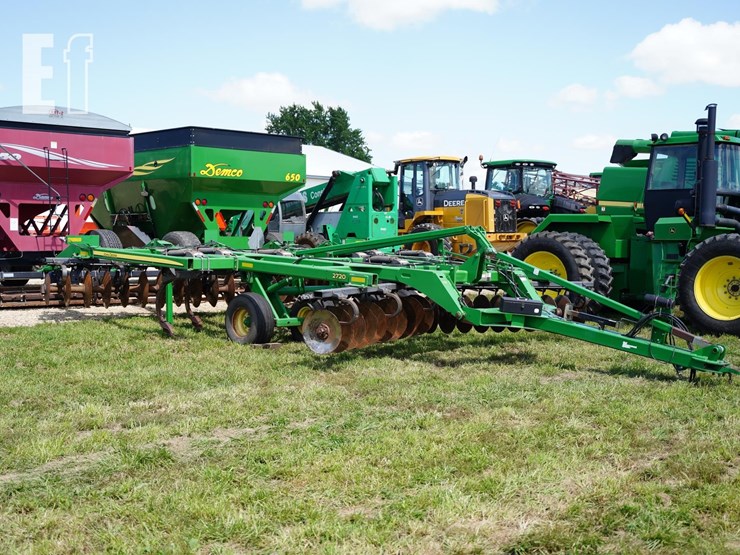 2014-john-deere-2720-image-1