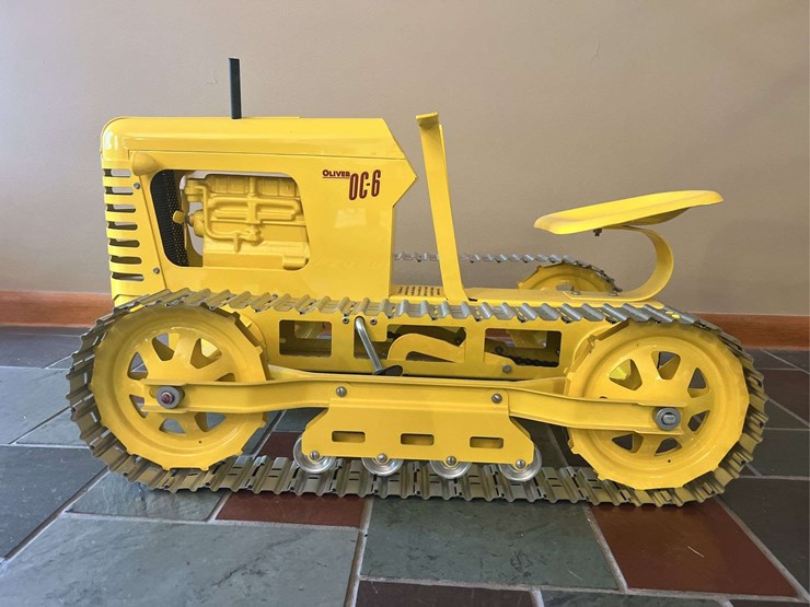 oliver-oc-6-pedal-crawler-magnuson-image-1