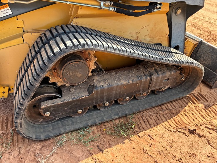 deere-333d-image-6