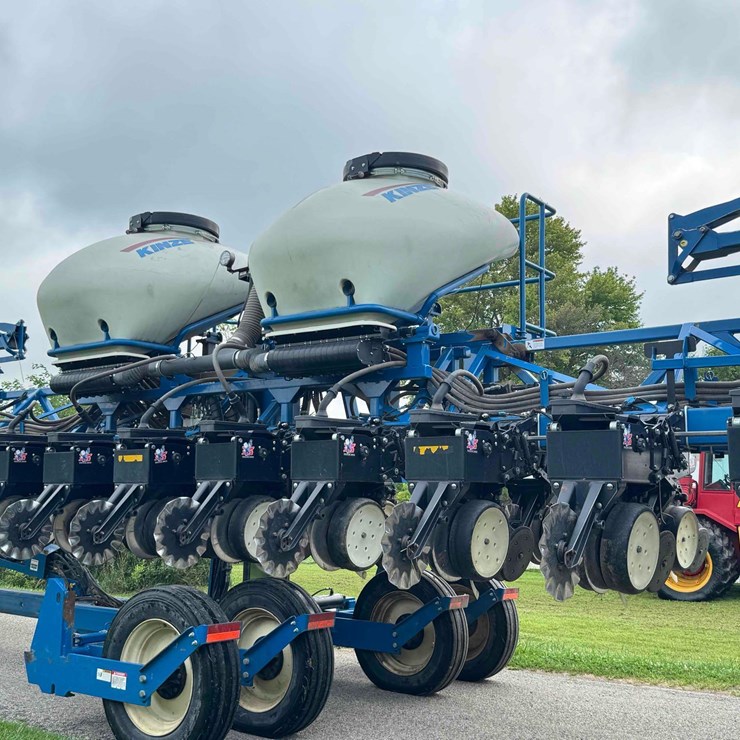 2014 KINZE 3600