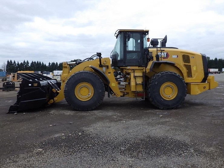 2022-caterpillar-980-image-2