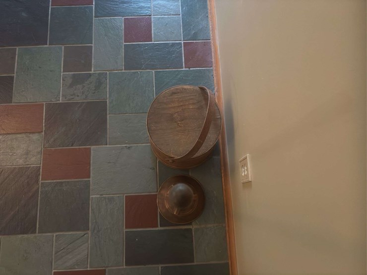 wood-bucket-and-churn-handle-image-5