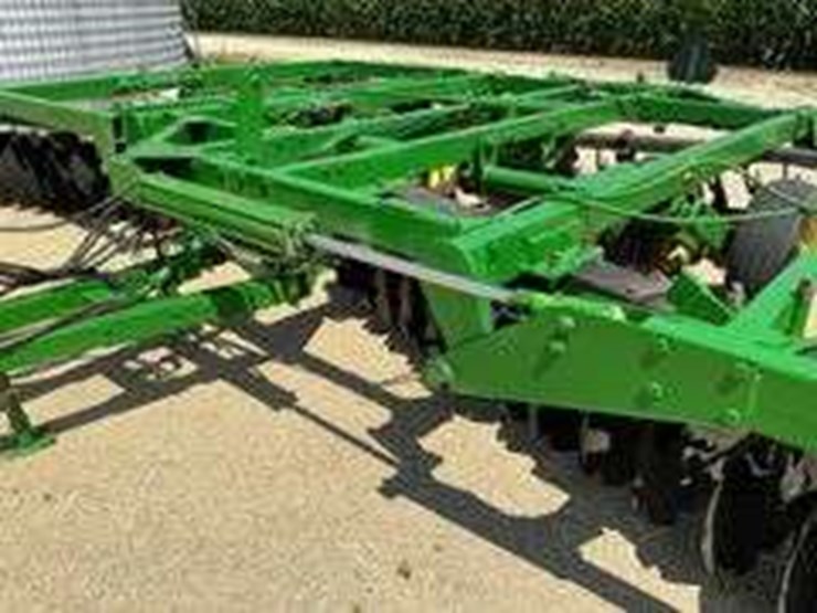 john-deere-331-image-5