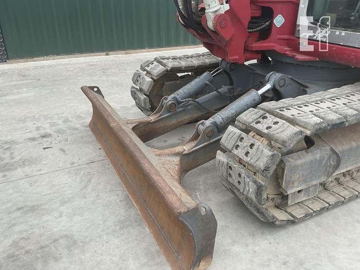 2016-takeuchi-tb1140-image-10