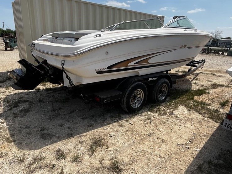 l3---boat-sea-ray-210-image-2