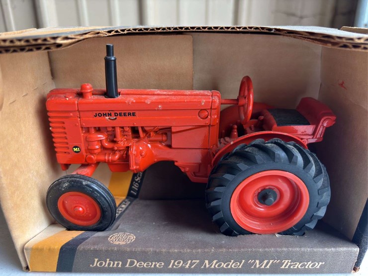 john-deere-16-image-9