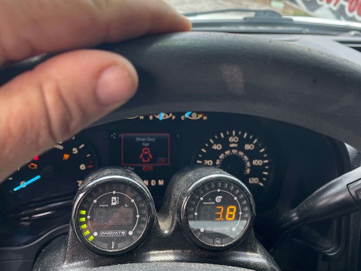 2020-ford-f150-xl-image-34