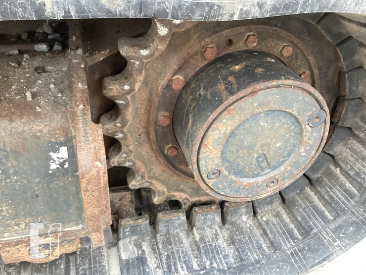 2018-bobcat-e85-image-15