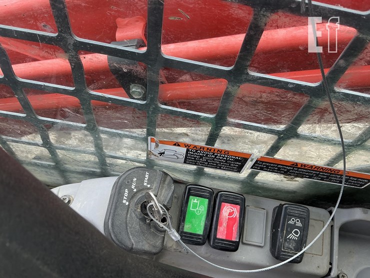 2017-kubota-svl95-2-image-15