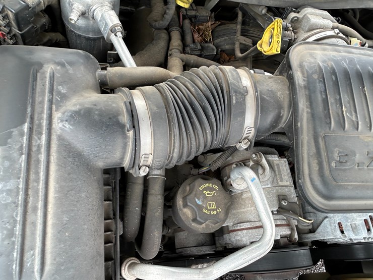 2005-dodge-dakota-image-25