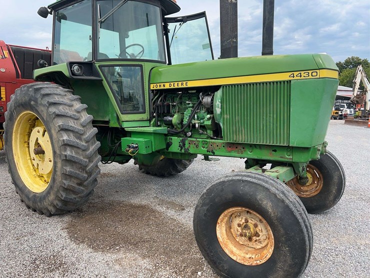 john-deere-4430-image-9