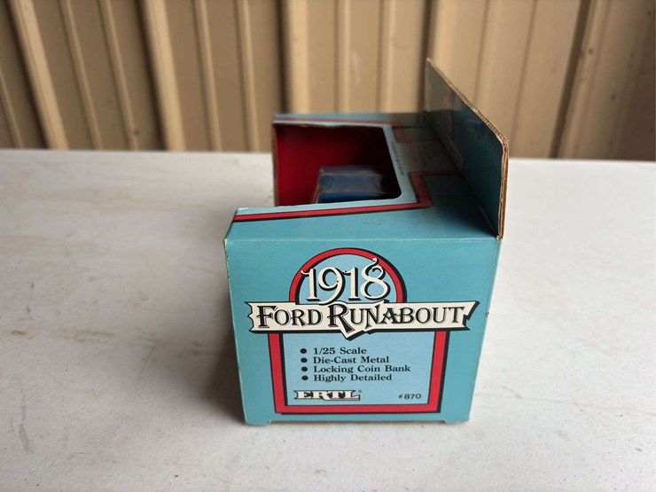(3)-1/24-ford-bank-and-1/18-ford-hotrod-and-studebaker-golden-hawk-image-7