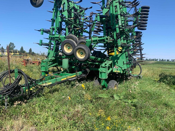 john-deere-1820-image-1