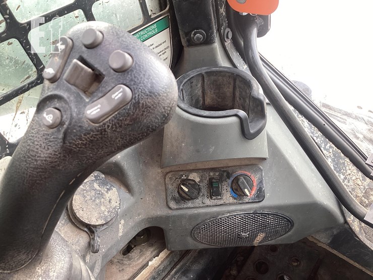 2020-bobcat-t595-image-17
