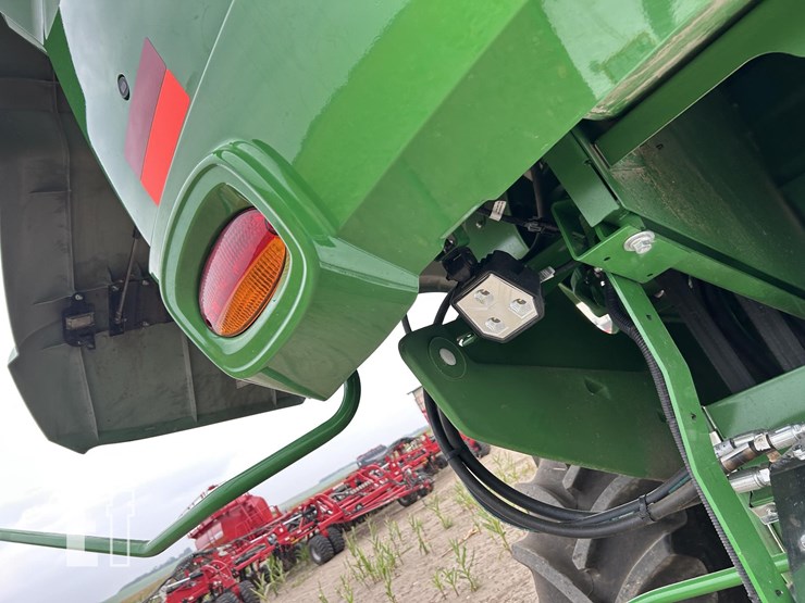 2024-john-deere-s790-image-42