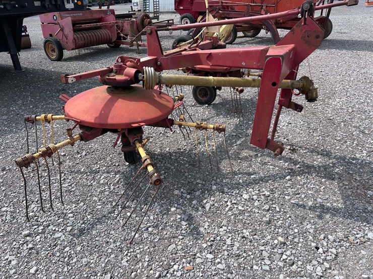 new-holland-254-image-2