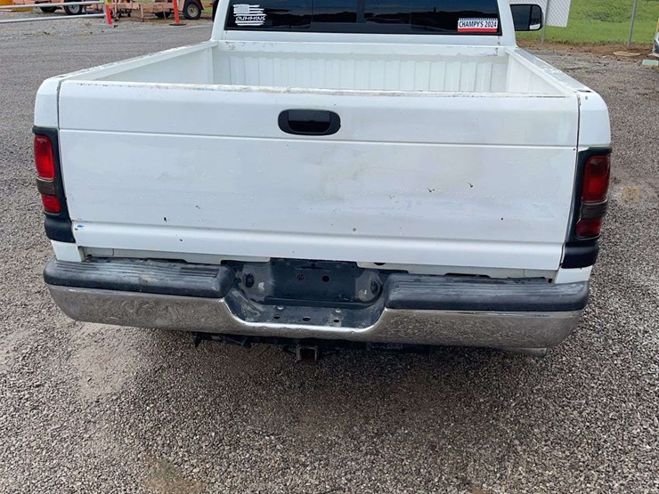 2001-dodge-2500-image-8